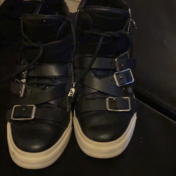 Giuseppe shoes. - Picture 5 of 5